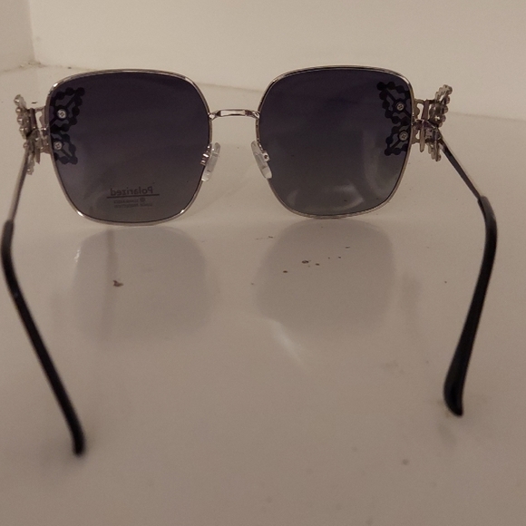UV400 Polarized Sun Glasses - Picture 4 of 8